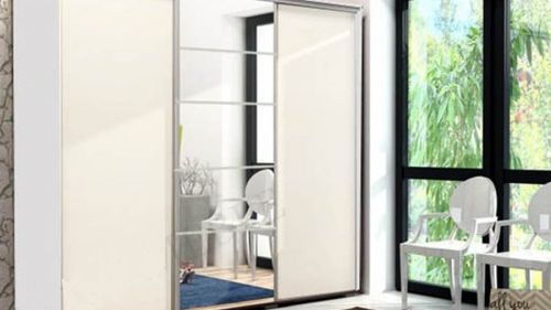 Szafa Laura 5" 250/245/62 - kolor szafy na zdjęciu: korpus i front- biały - KupujemyMeble.pl